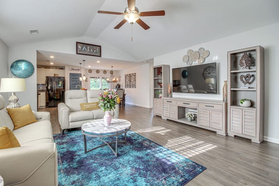 Springfield Vacation Rental | 3BR | 2BA | 1 Step to Enter | 1,600 Sq Ft