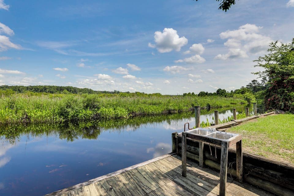 River Access On-Site | Dock | Paddleboard | Ping-Pong Table