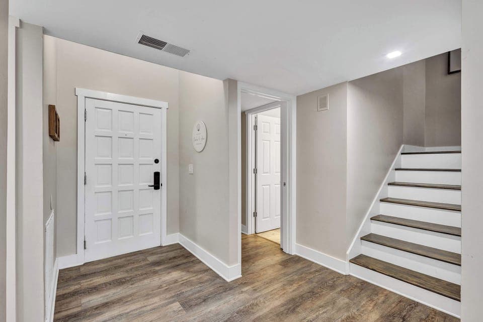 Peaceful Hideaway – Enjoy a calm, welcoming atmosphere that feels like your home away from the beach buzz.