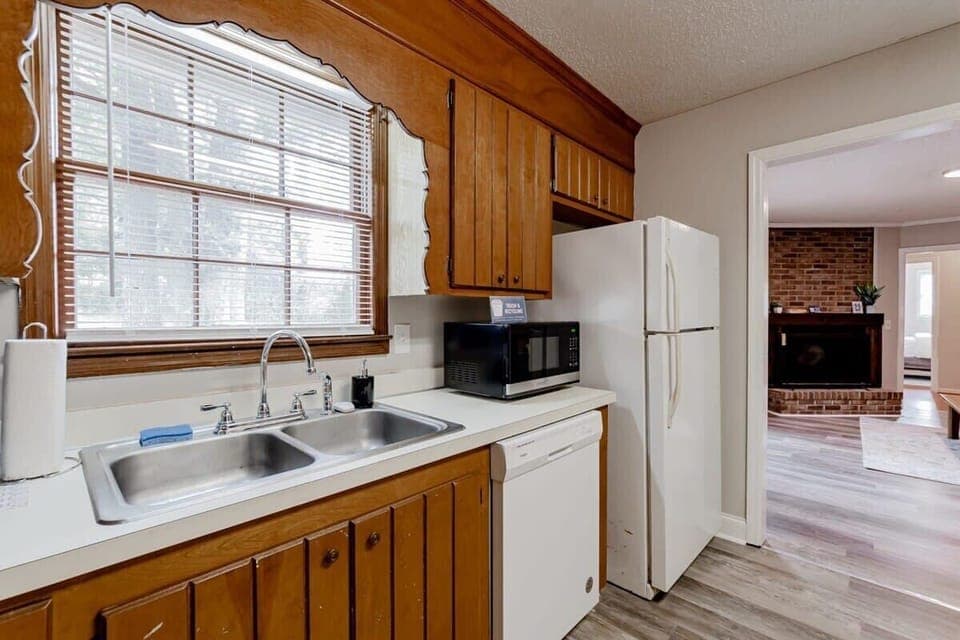 Kitchen sink