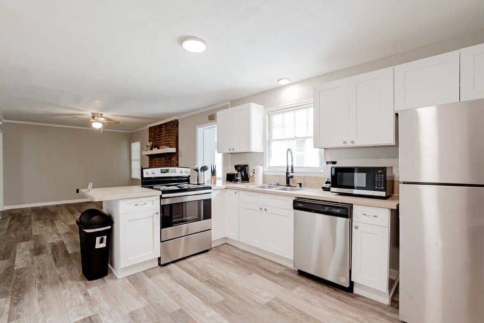 Full Kitchen
