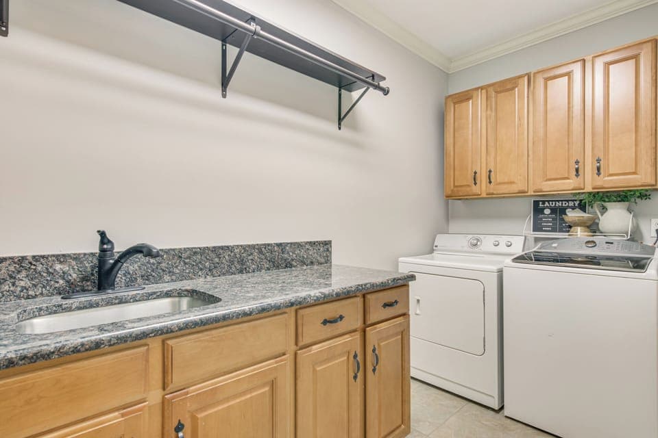 Laundry Room | 2nd Floor | Washer & Dryer