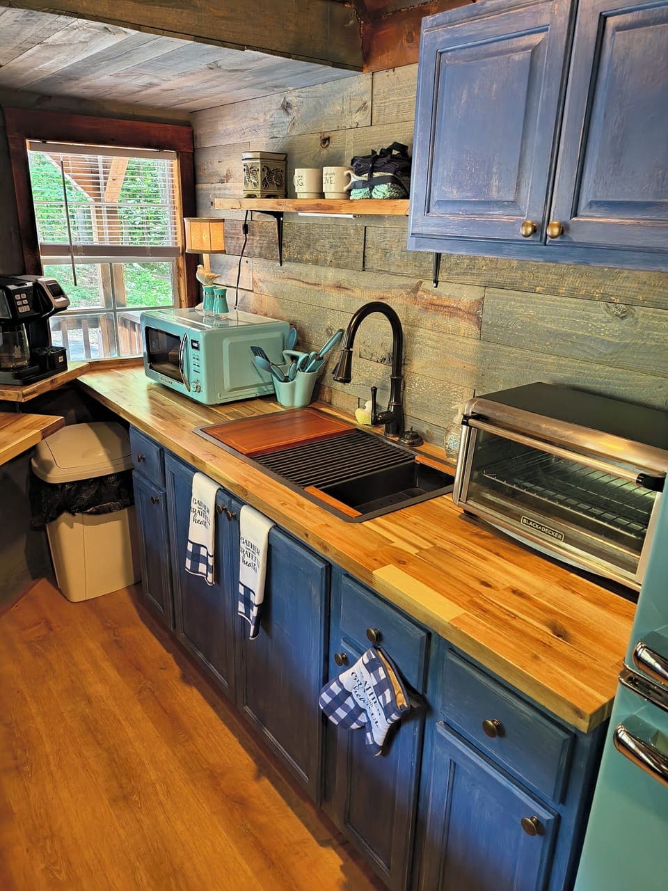 Coffee maker, k-cups or full pot. microwave, sink, toaster and hot plate inside.