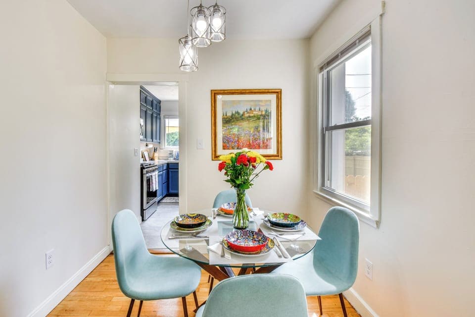 Dining Area | Dishware/Flatware