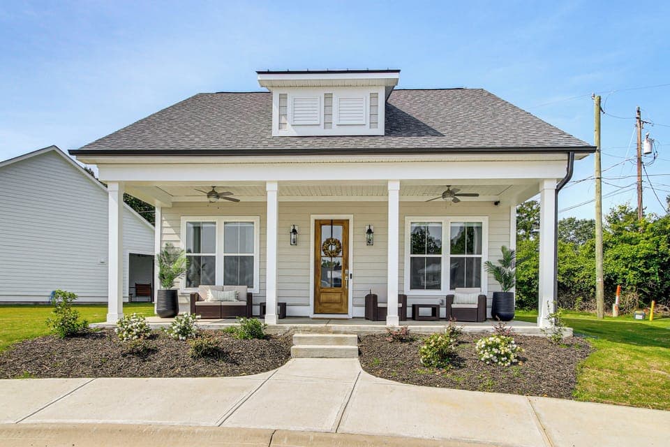 Greenwood Vacation Rental | 3BR | 2.5BA | 1,262 Sq Ft | Steps Required