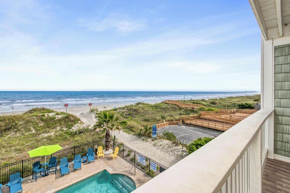 Unlimited Epic Views - 2nd floor balcony