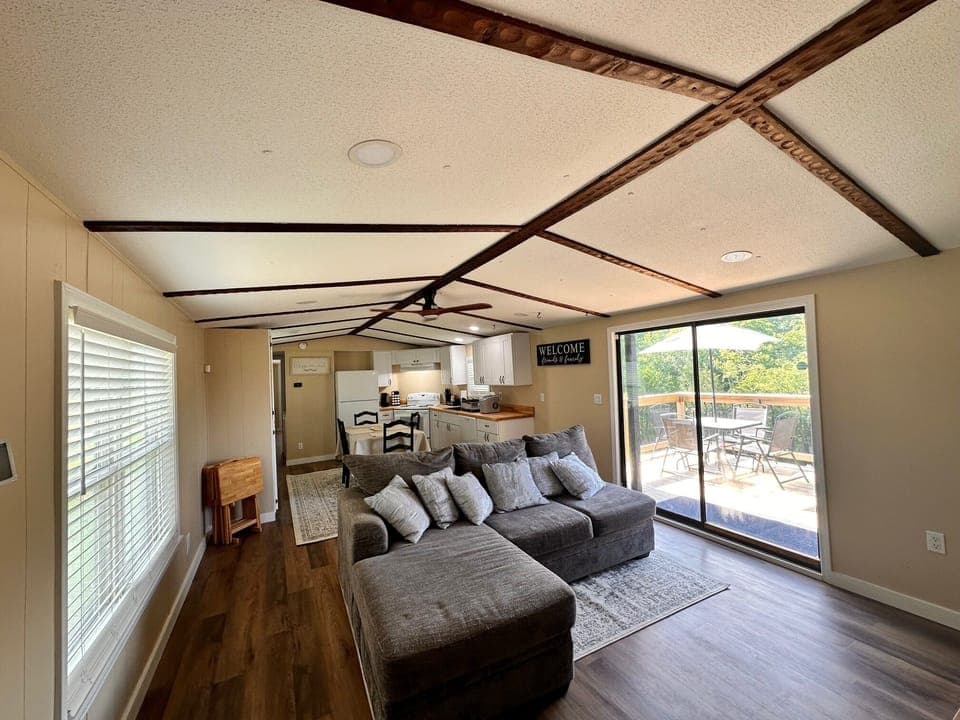 Den Area