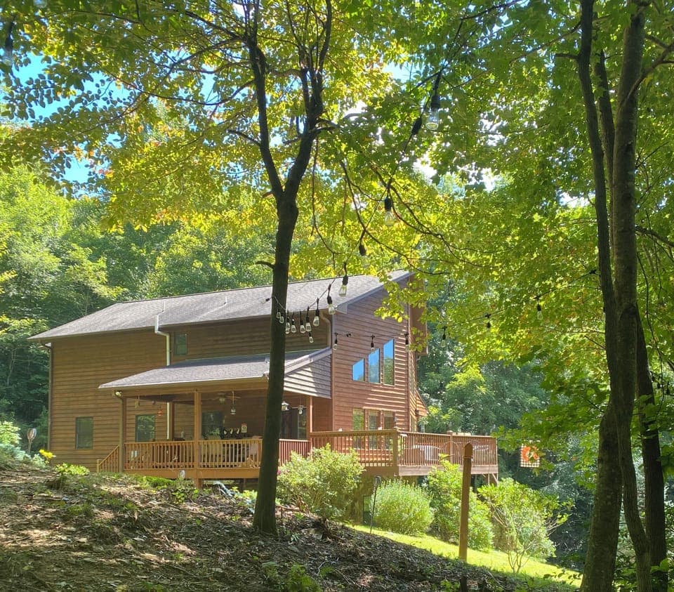 Sleepy Bear Lodge
