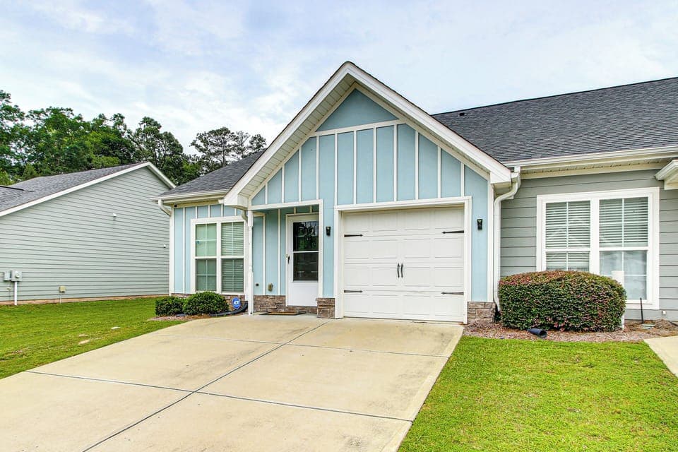 Grovetown Vacation Rental | 3BR | 3BA | 1 Step to Enter | 1,580 Sq Ft
