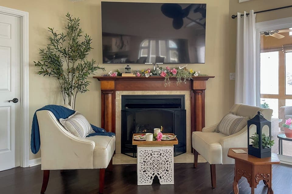 Hayesville Vacation Rental | 4BR | 5BA | 6 Steps to Enter | 3,300 Sq Ft