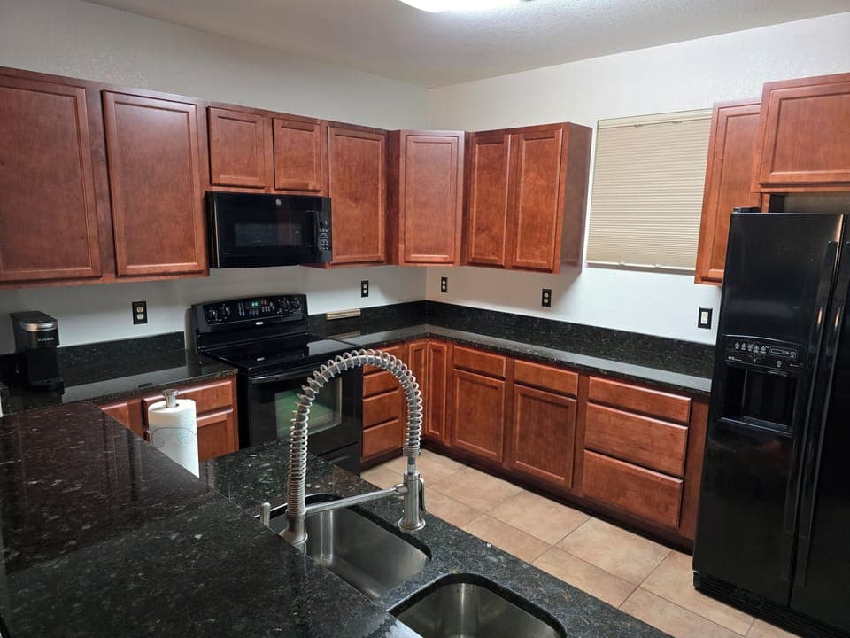 Full kitchen with modern appliances. Grocery concierge available upon request.