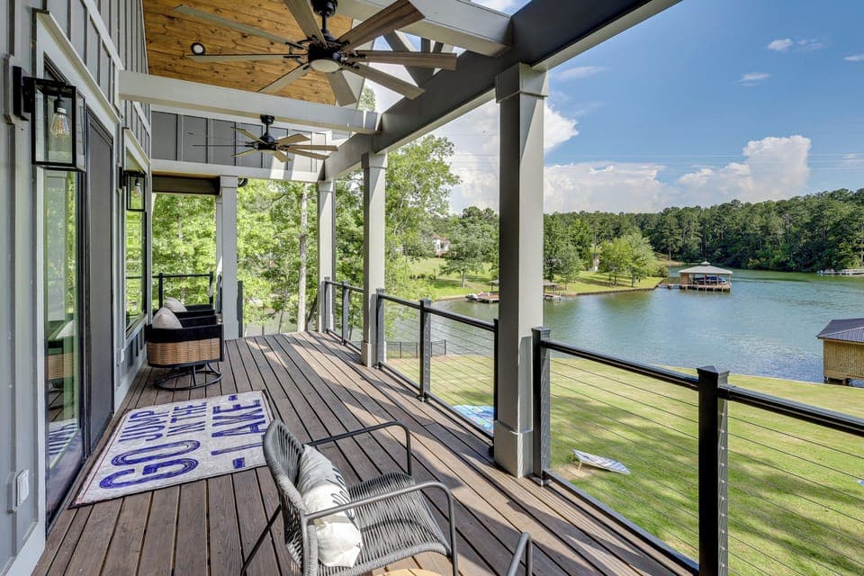 Milledgeville Vacation Rental | 5BR | 3.5BA | 3,600 Sq Ft | 5 Steps Required