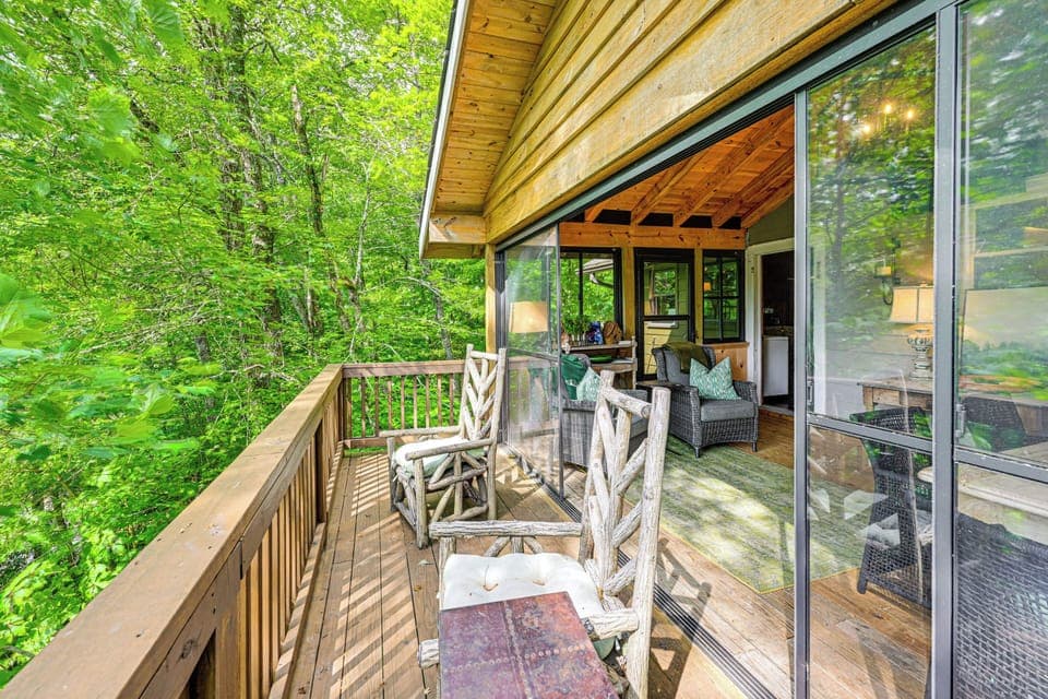Balcony w/ Seating & Views