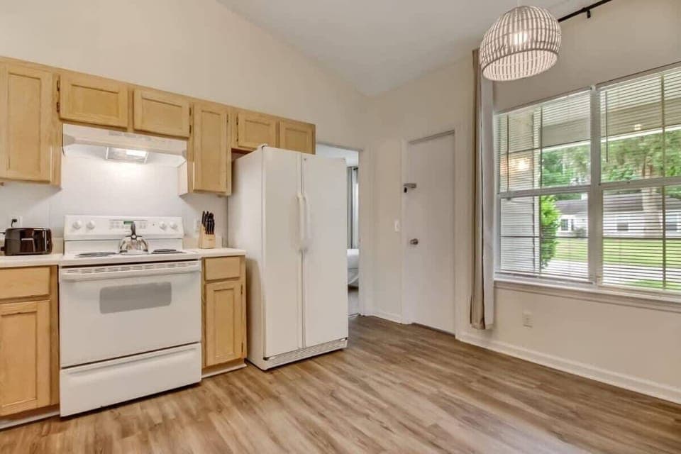 Open kitchen and dining space with plenty of room to move around.