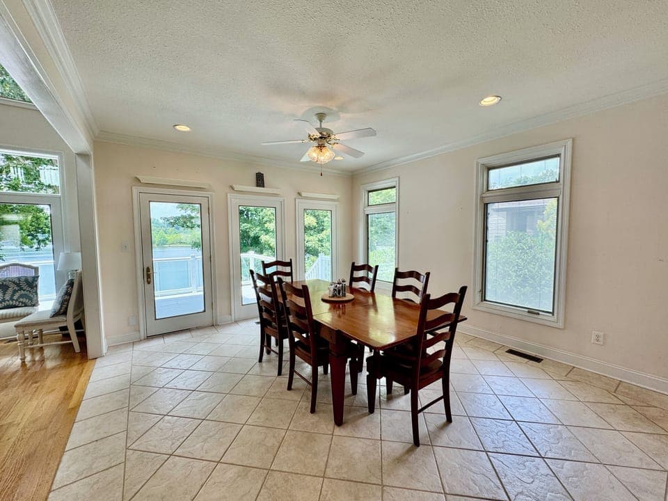 12 Dining Room