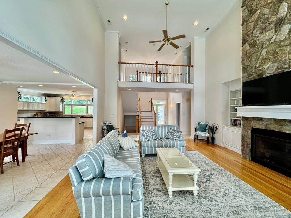 5 Living Room