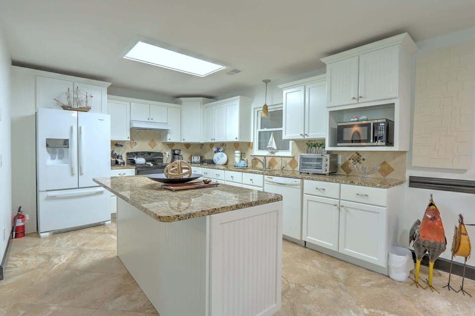 Fully equipped kitchen