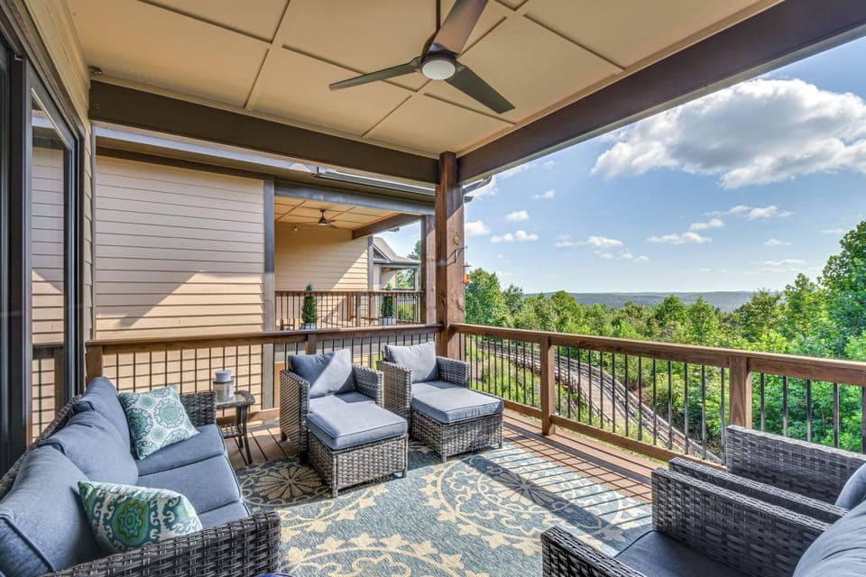 Toccoa Vacation Rental | 2BR | 2BA | 1,300 Sq Ft | 2 Flights of Stairs Required