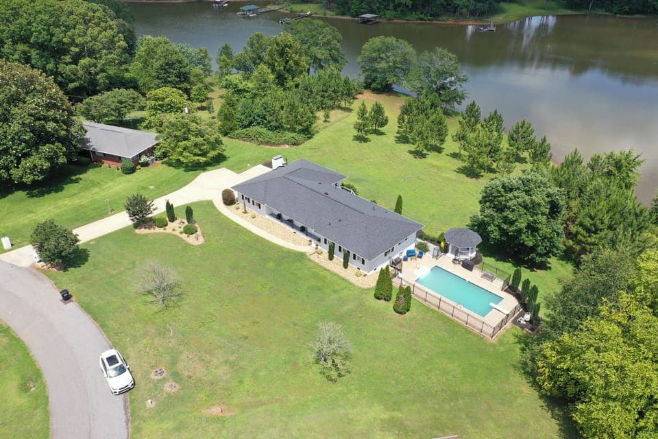 Large ranch, with walkout basement, with beautiful lake views on large lot