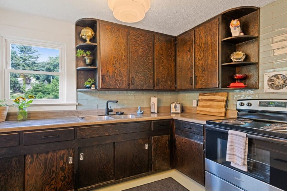 Equipped kitchen