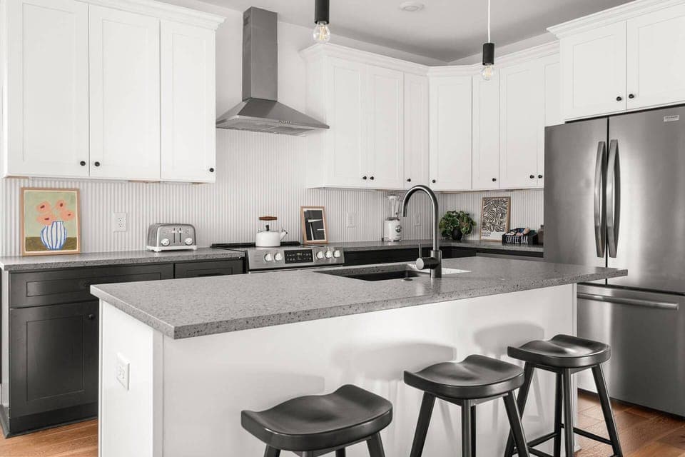 Fully Stocked Kitchen - Ready for your friends and family!
