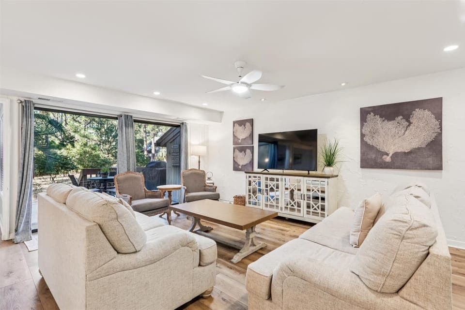 Welcome to 1424 South Beach Villa!