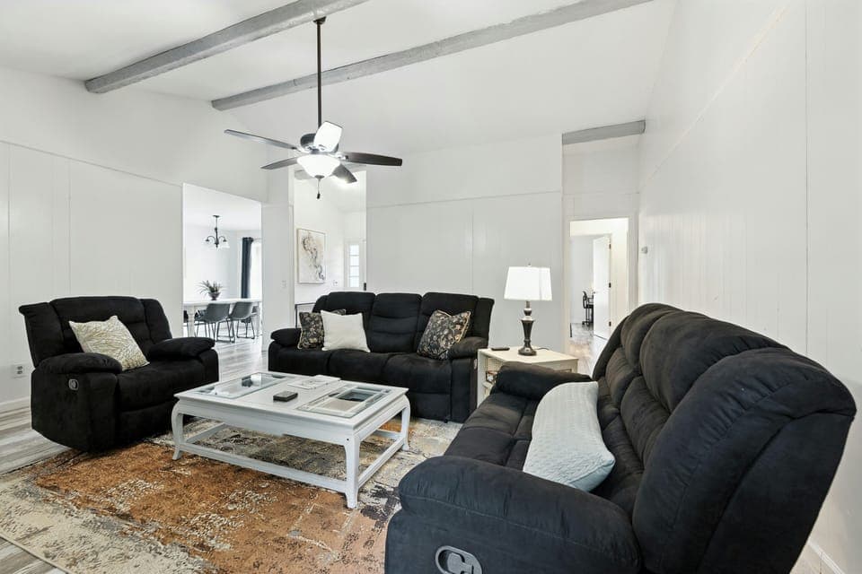 Coffee Table, Furniture, Table, Architecture, Building