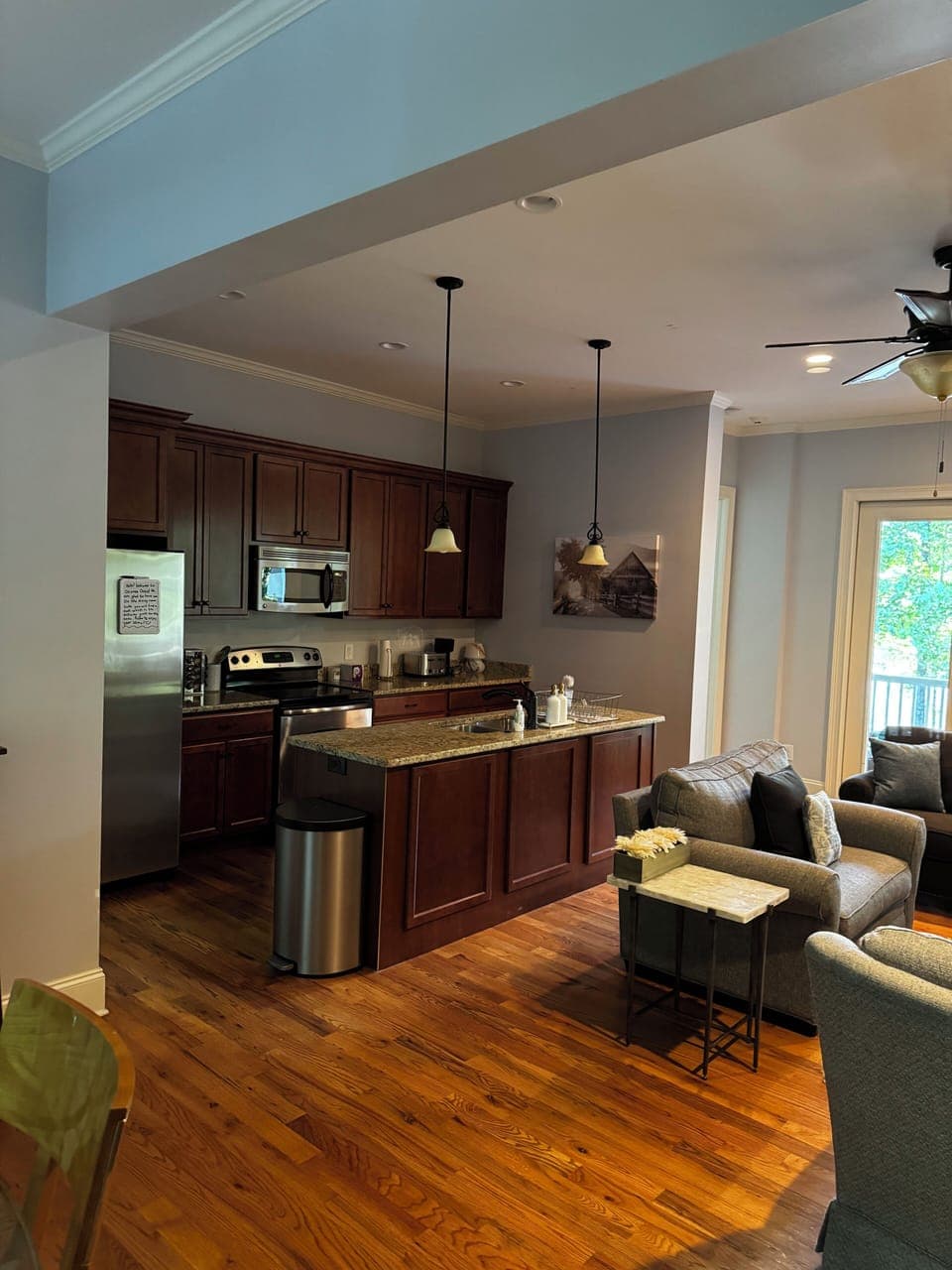 Full kitchen