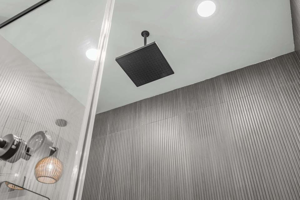 The soothing rainfall shower will have you relaxed in no time.