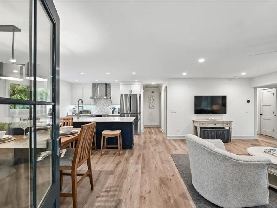 Welcome to 5 Laurel Lane in Forest Beach