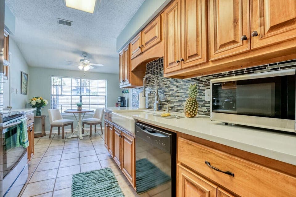 Bright & Functional Kitchen Ample counter space and natural light make this kitchen ideal for cooking together. Prepare meals as a group, mix cocktails, or keep snacks flowing all day long.