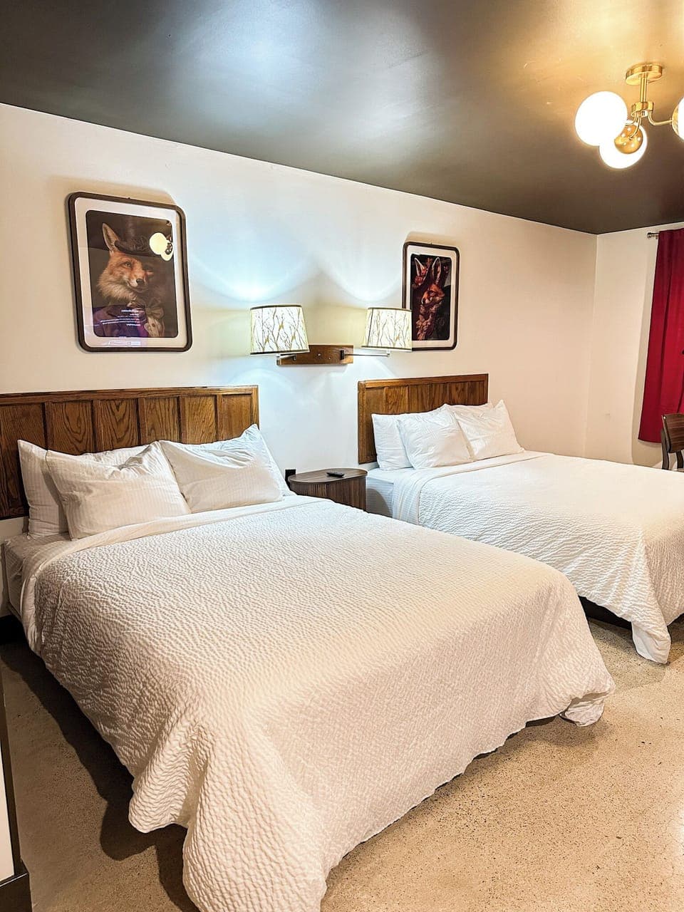 2 queen beds