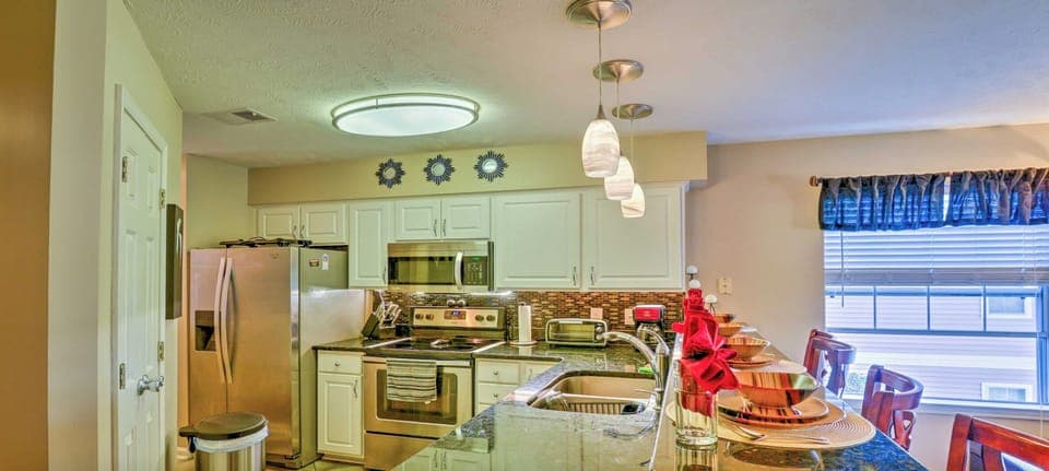 Kitchen with seating for 4.
