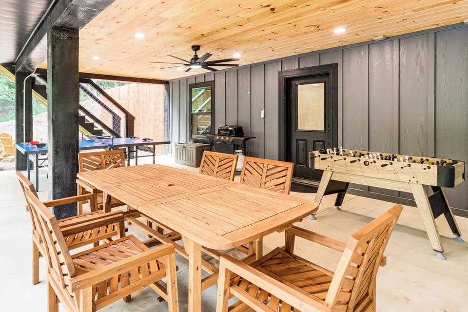 Copperhill Vacation Rental | 3BR | 2.5BA | 1 Small Step Required | 1,740 Sq Ft