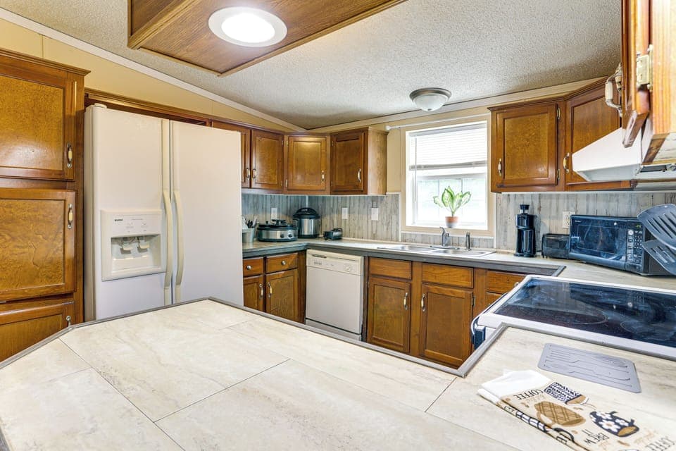 Kitchen | Single-Serve Coffee Maker | Dishwasher | Cooking Basics