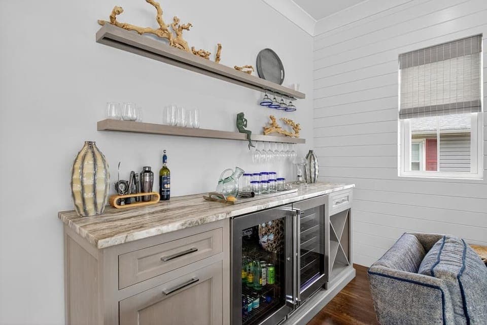 14 Wet Bar 