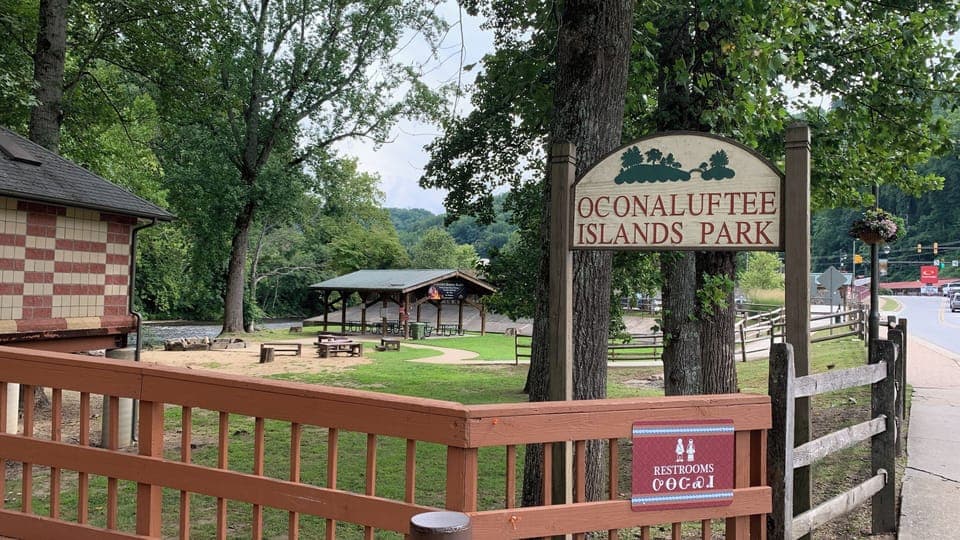 Oconaluftee Islands Park - 5 mi away from the property