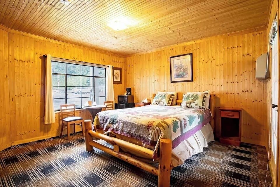 Bedroom. Interior and views may vary based on location and availability