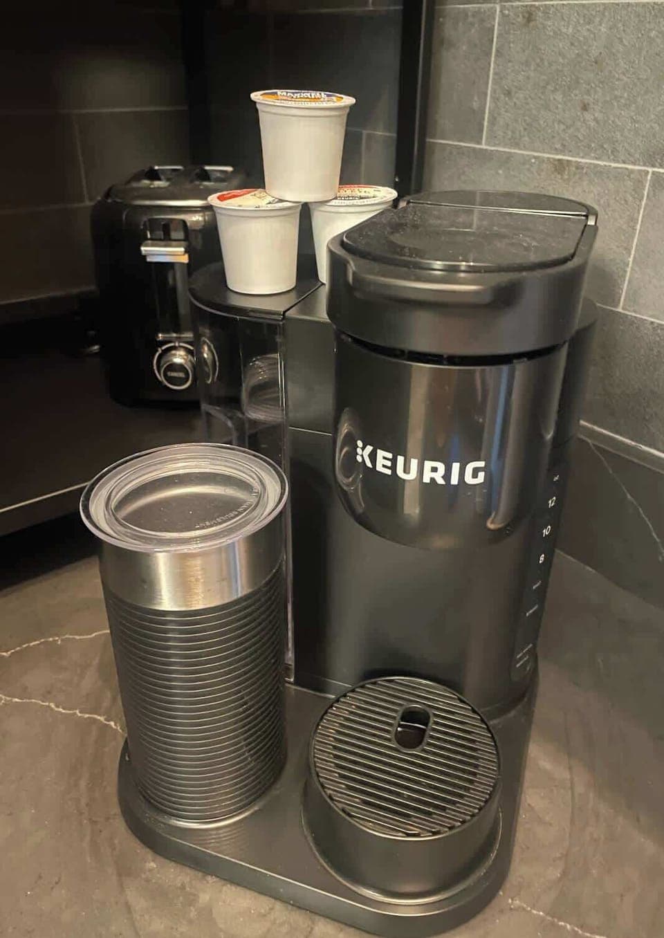 Kitchen- Keurig Available for guest use