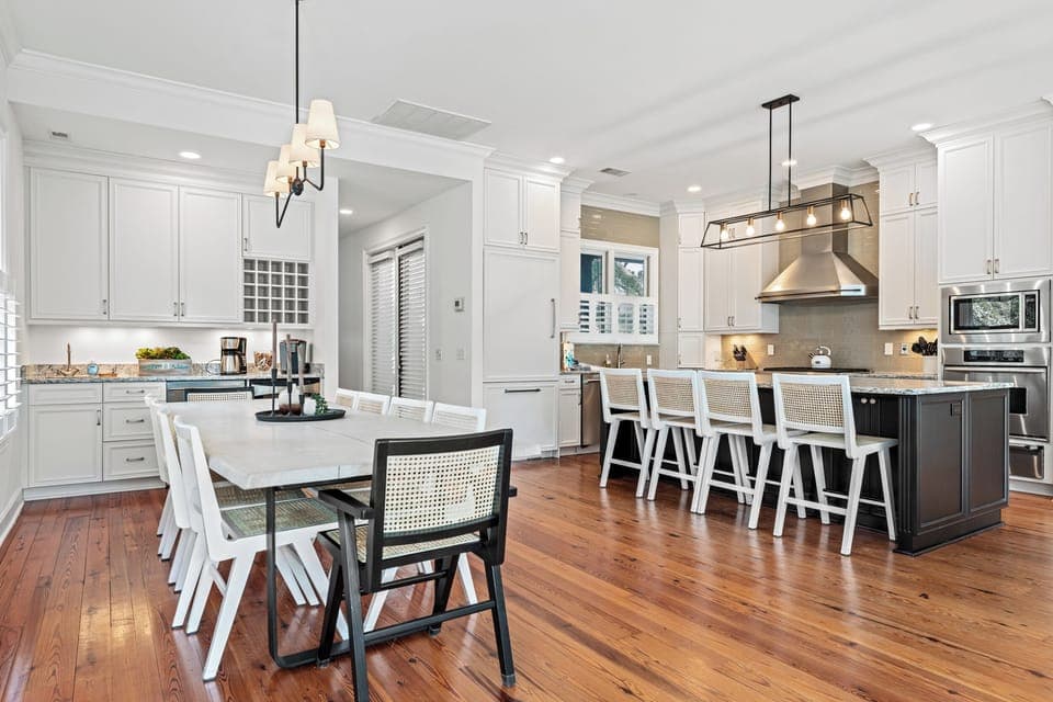 Dining & Kitchen