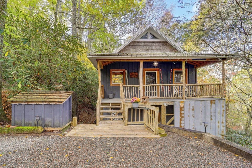 Banner Elk Vacation Rental | 2BR | 2BA | Steps Required | 1,320 Sq Ft