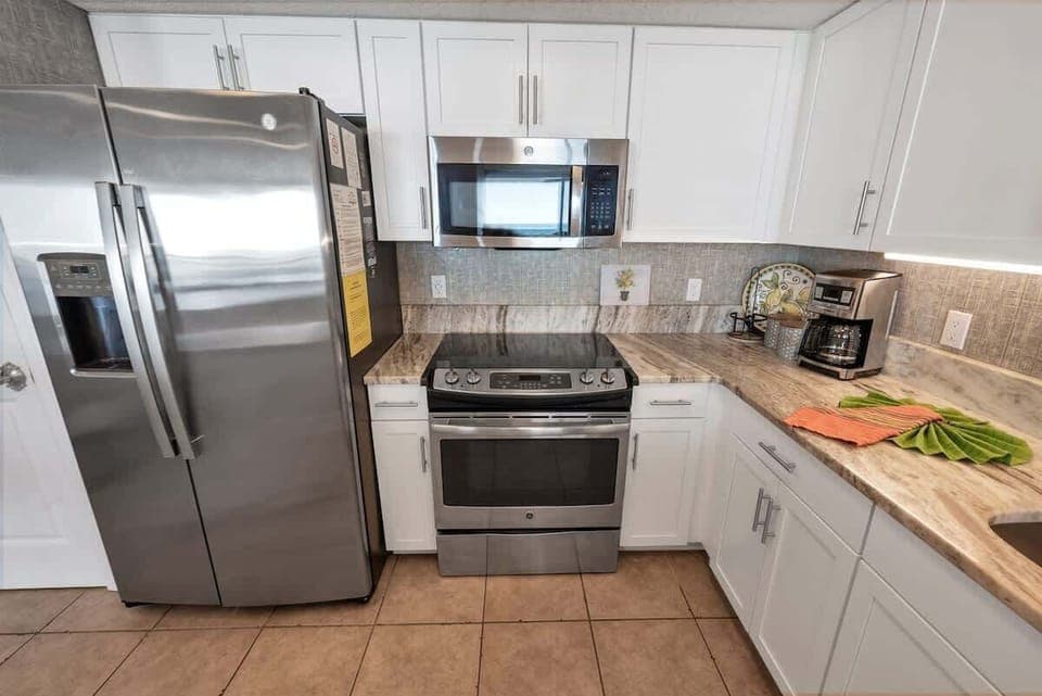 Large Kitchen Area