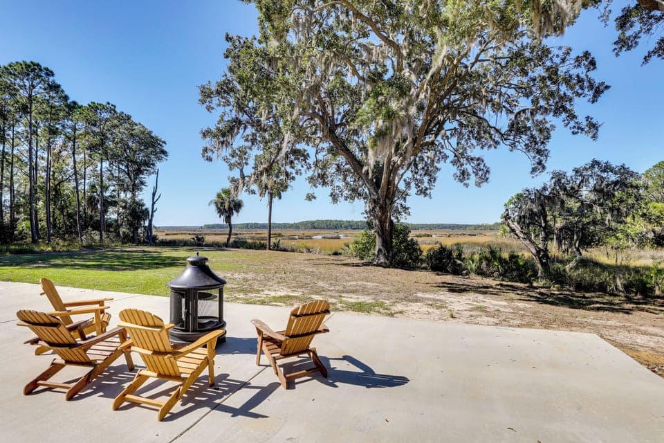 Green Pond Vacation Rental | 3BR | 2BA | 1,300 Sq Ft | Staircase to Enter