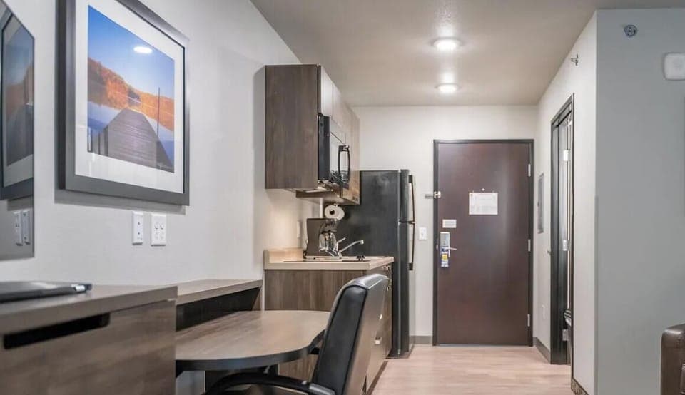 Arrive and feel at home with an easy, functional kitchenette