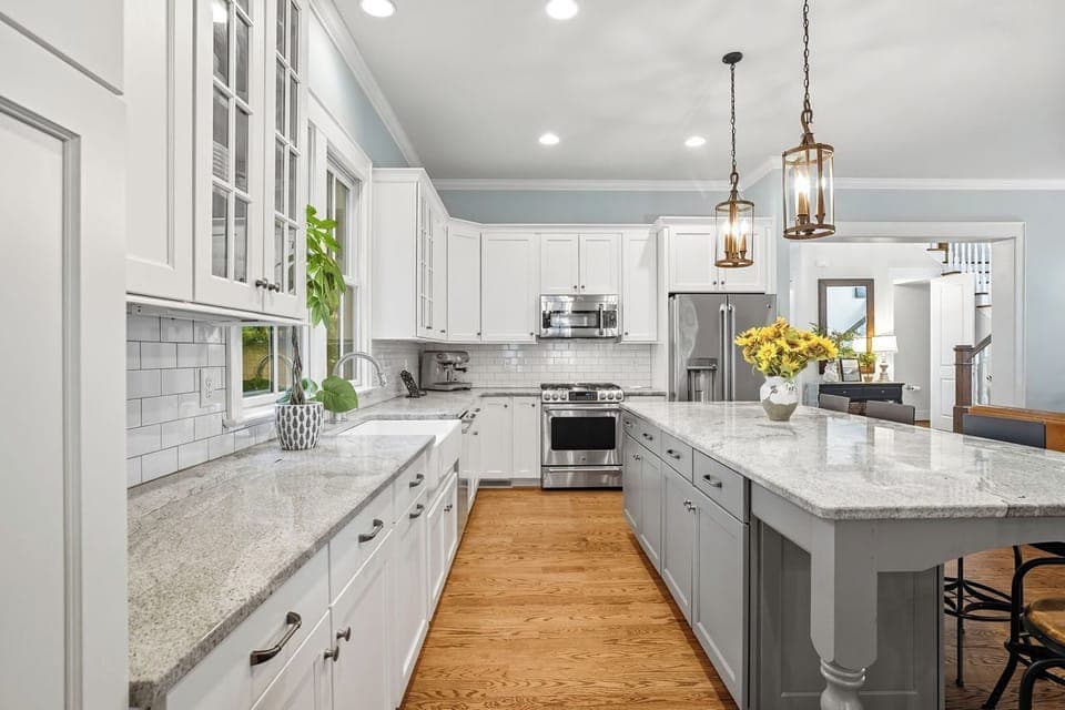 Kitchen - Island seats 5