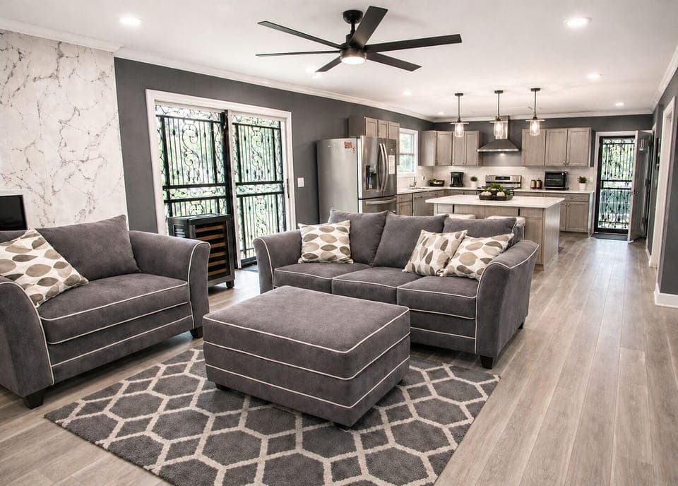 Living Room W Kitchen View