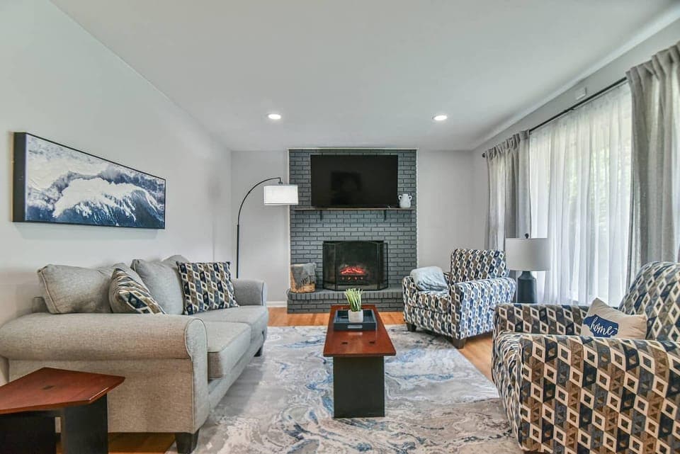 Livingroom with electric fireplace