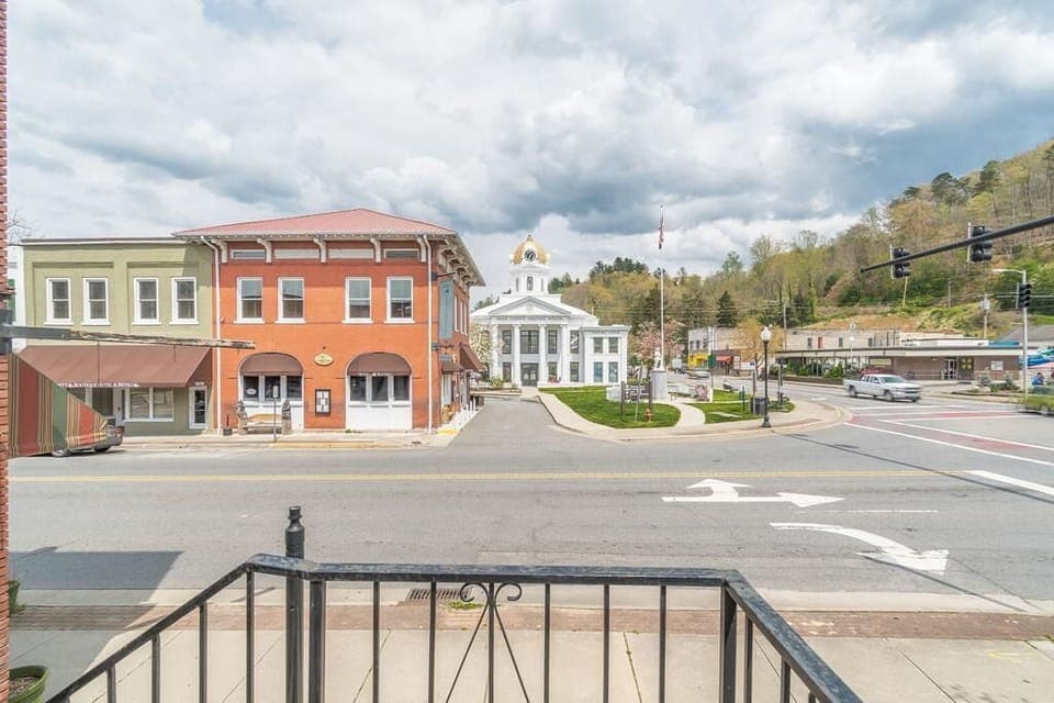 friendly small town vibe makes this Smoky Mountain destination so special