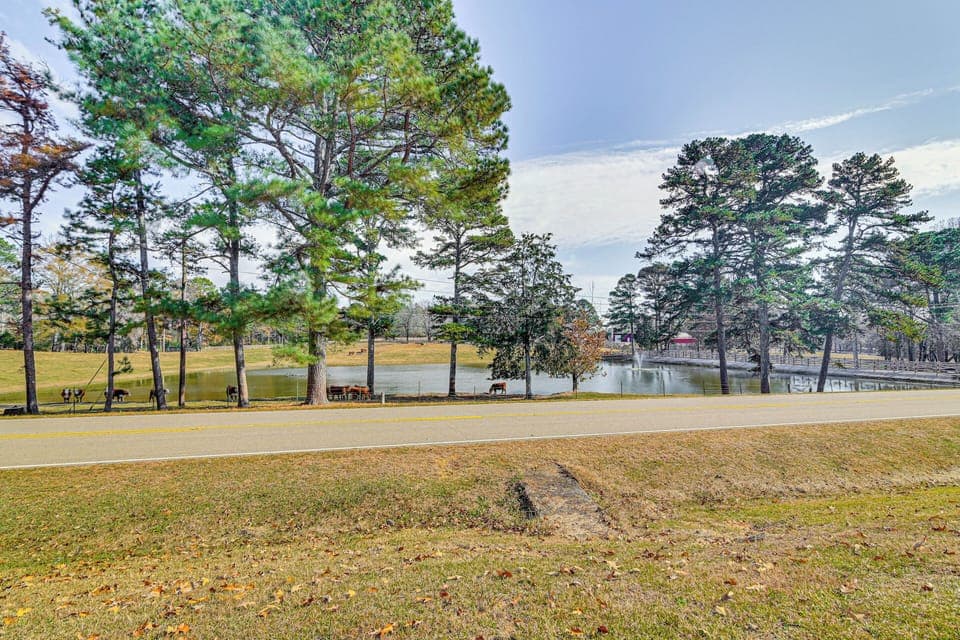 House Exterior | Pond & Pasture Views
