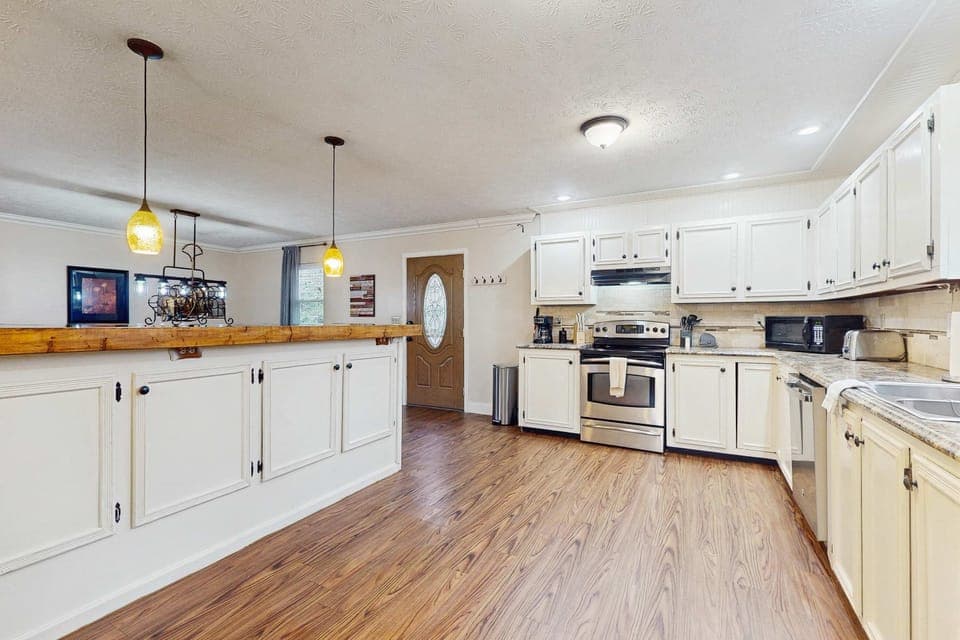 Bright and inviting space perfect for culinary adventures and gatherings!